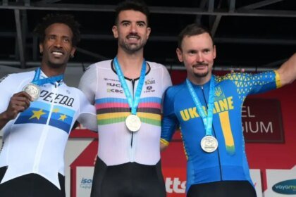 lauro-chaman-e-ouro-em-etapa-a-copa-do-mundo-de-ciclismo-de-estrada