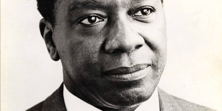 com-milton-santos,-fliaraxa-coloca-a-literatura-no-centro-do-mundo