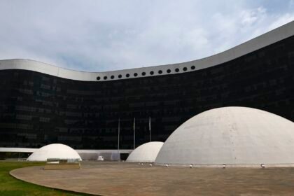 ia-pode-gerar-mais-fake-news-nas-eleicoes,-alertam-especialistas