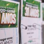 mega-30-anos-sorteia-premio-especial-de-r$-320-milhoes;-assista-aqui