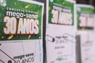 mega-30-anos-sorteia-premio-especial-de-r$-320-milhoes;-assista-aqui