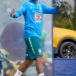 neymar-nao-viaja-com-selecao-para-cleveland;-segue-em-tratamento