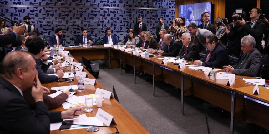 camara:-governo-retira-urgencia-do-fim-da-escala-6×1-e-destrava-pauta