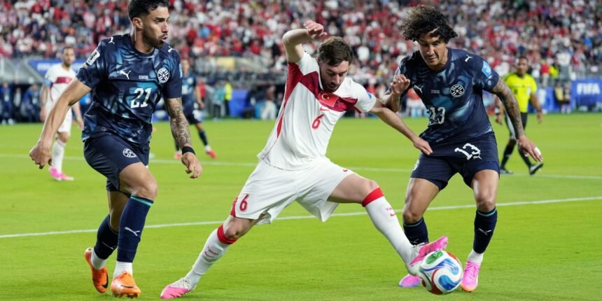 paraguai-vence-por-1-a-0-e-elimina-turquia-no-grupo-d-da-copa