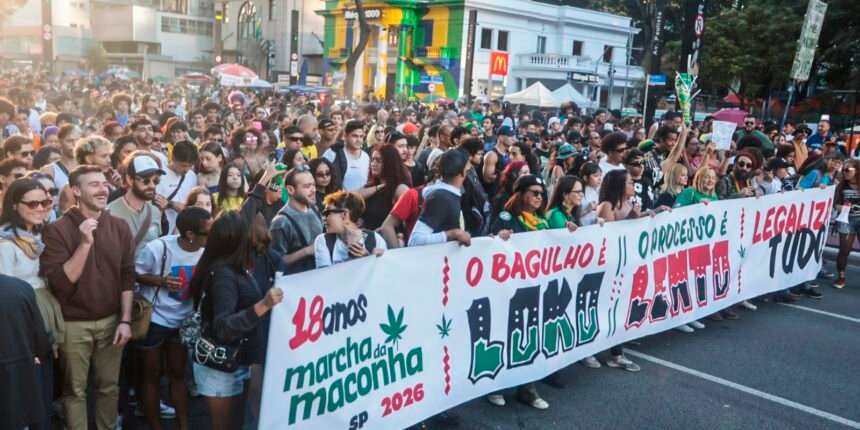 marcha-em-sao-paulo-pede-legalizacao-da-maconha