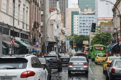 rio:-maioria-dos-carros-roubados-esta-em-areas-controladas-pelo-crime