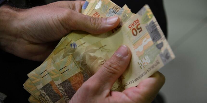 caixa-paga-bolsa-familia-a-beneficiarios-com-nis-de-final-9