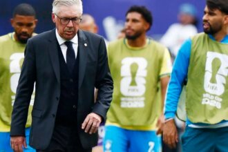 ancelotti-lamenta-eliminacao-e-ja-projeta-novo-ciclo:-“nao-e-o-fim”