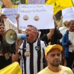 camelos-protestam-contra-programa-da-prefeitura-no-rio