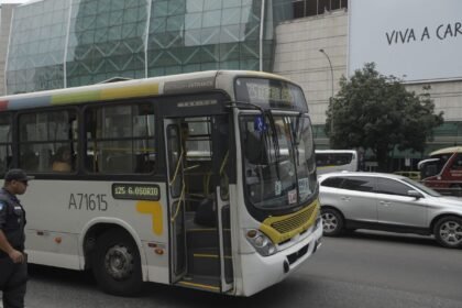 rodoviarios-do-rio-decidem-continuar-em-estado-de-greve-ate-amanha