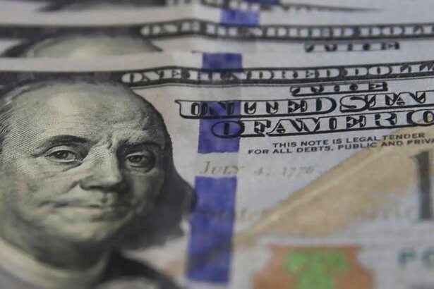 dolar-cai-para-r$-5,07,-no-menor-nivel-em-um-mes