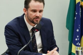 durigan:-divida-do-brasil-e-menor-do-que-a-de-grandes-economias