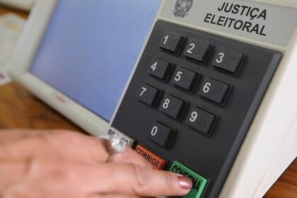 rj:-quase-13-milhoes-de-eleitores-estao-aptos-a-votar-no-1o-turno