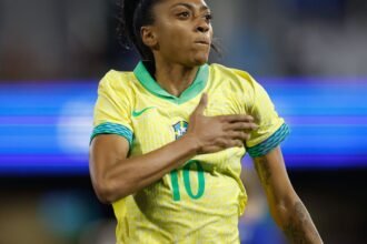 barca-anuncia-kerolin-com-valor-recorde-no-futebol-feminino-brasileiro
