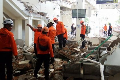 indonesia:-buscas-por-vitimas-de-tremor-seguem-no-dia-da-independencia