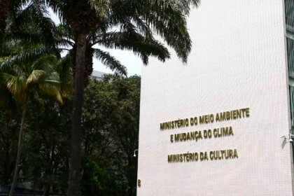 minc-destaca-carreira-de-laura-cardoso-e-lamenta-morte