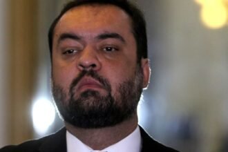 pf-afirma-que-castro-recebeu-adega,-mansao-e-caviar-para-ajudar-refit