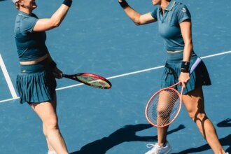 dupla-de-luisa-stefani-vence-mais-uma-e-vai-as-oitavas-do-us-open